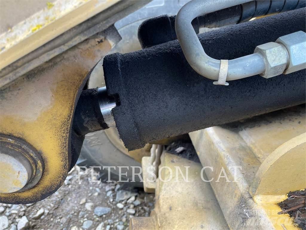 CAT 906 Pyöräkuormaajat