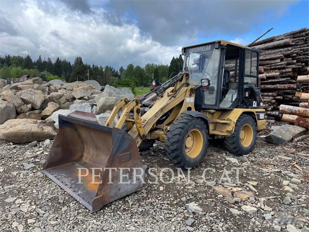 CAT 906 Pyöräkuormaajat