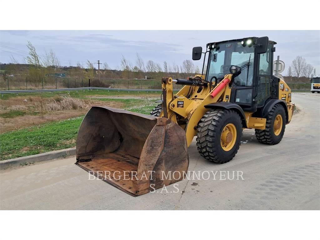 CAT 906 Pyöräkuormaajat