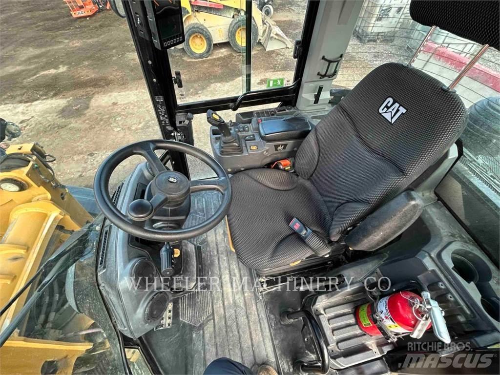 CAT 906 Pyöräkuormaajat