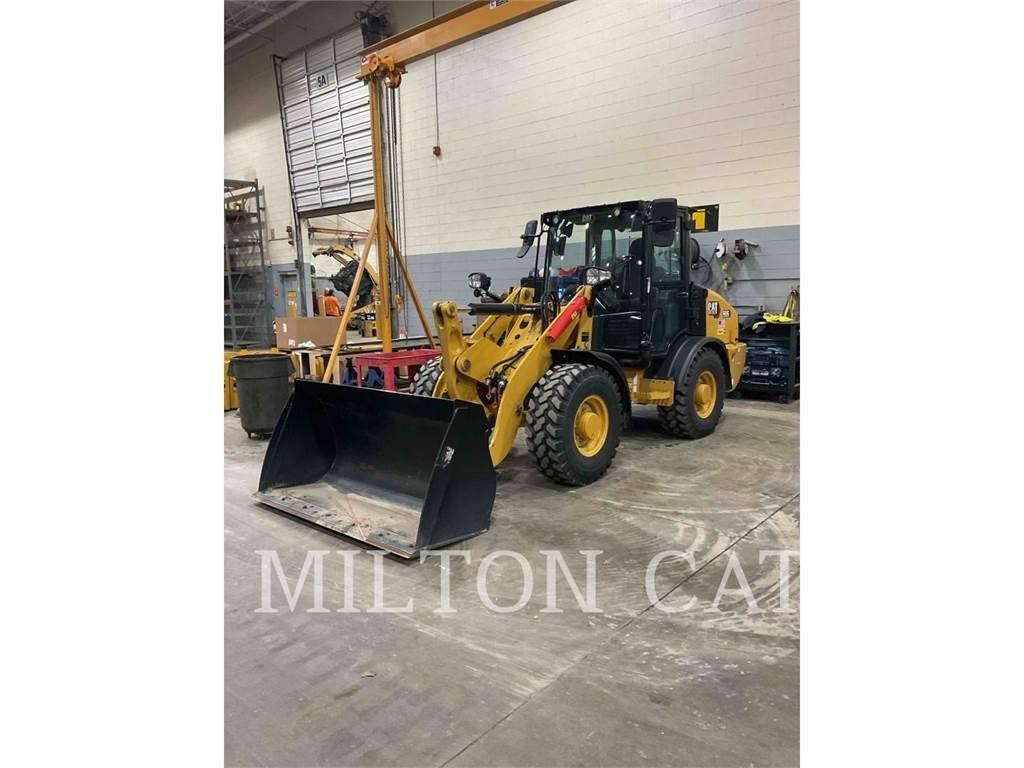 CAT 906 Pyöräkuormaajat