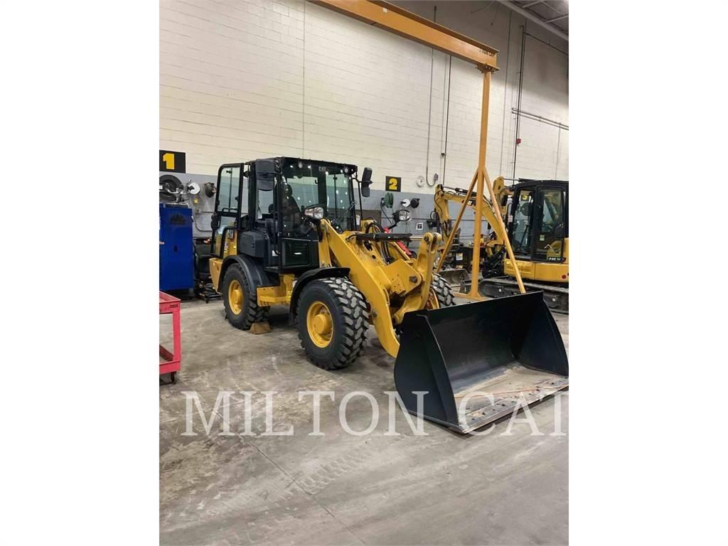 CAT 906 Pyöräkuormaajat