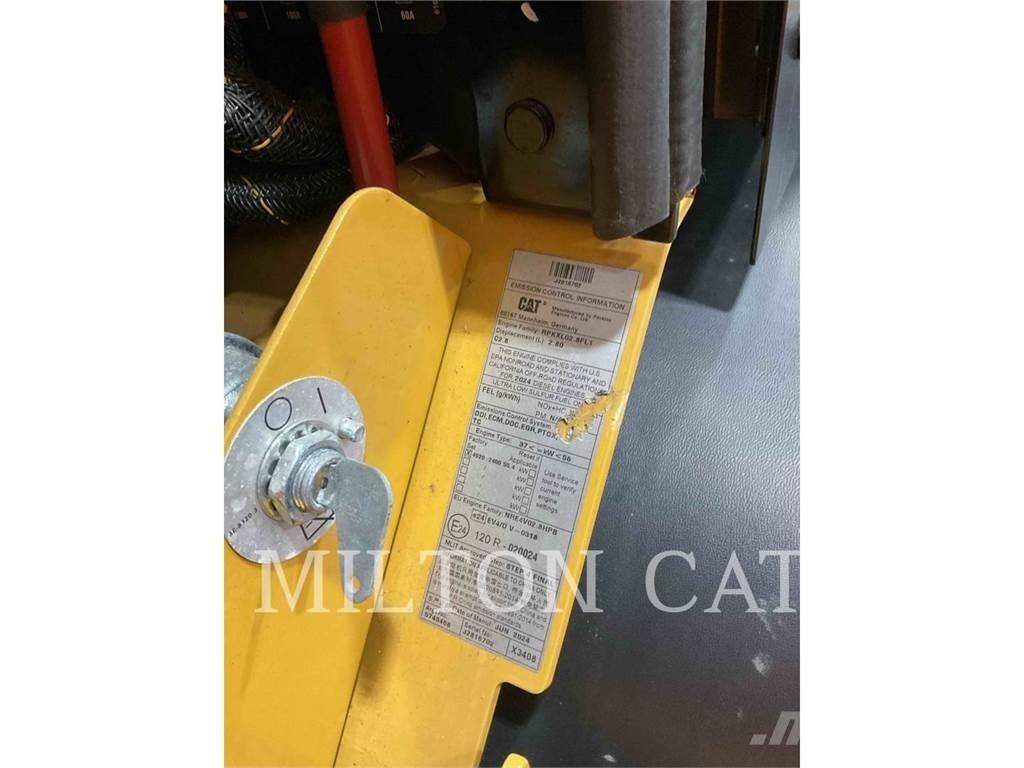 CAT 906 Pyöräkuormaajat