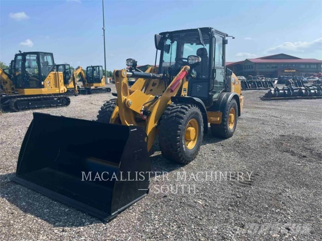 CAT 906 Pyöräkuormaajat