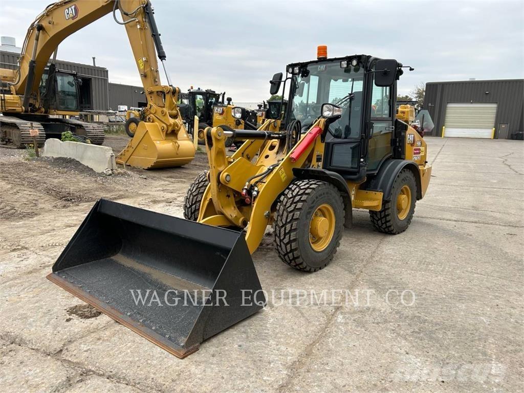 CAT 906 Pyöräkuormaajat