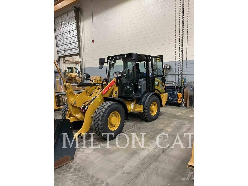 CAT 906 Pyöräkuormaajat