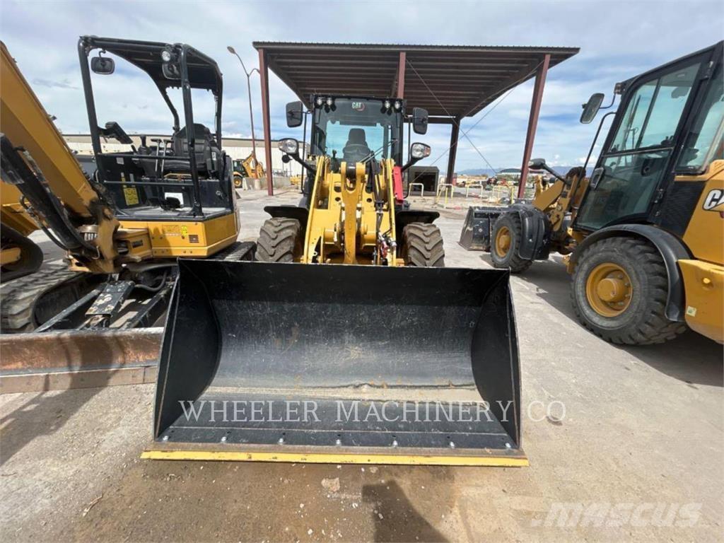 CAT 906 Pyöräkuormaajat