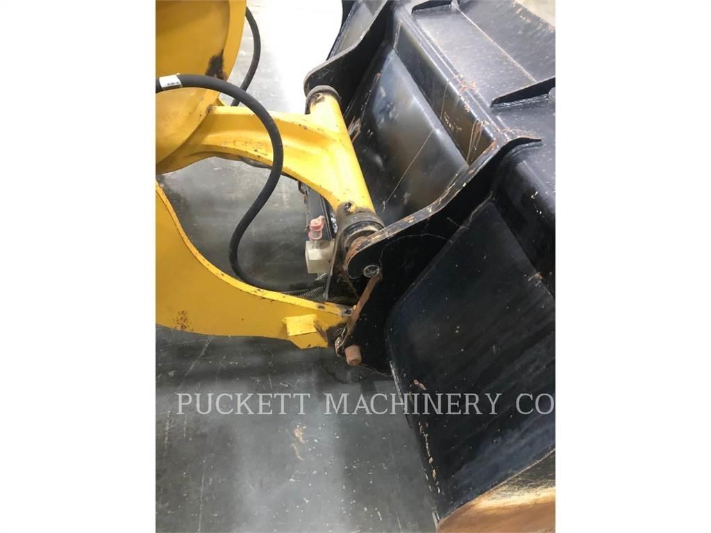 CAT 906 M Pyöräkuormaajat