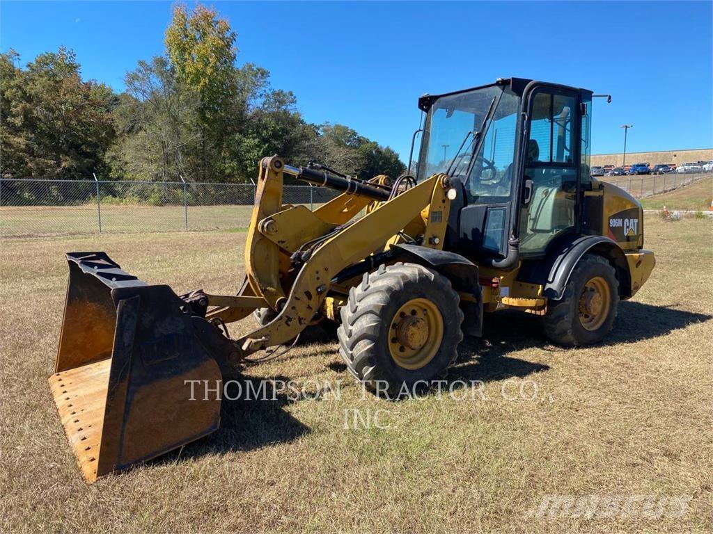 CAT 906 M Pyöräkuormaajat