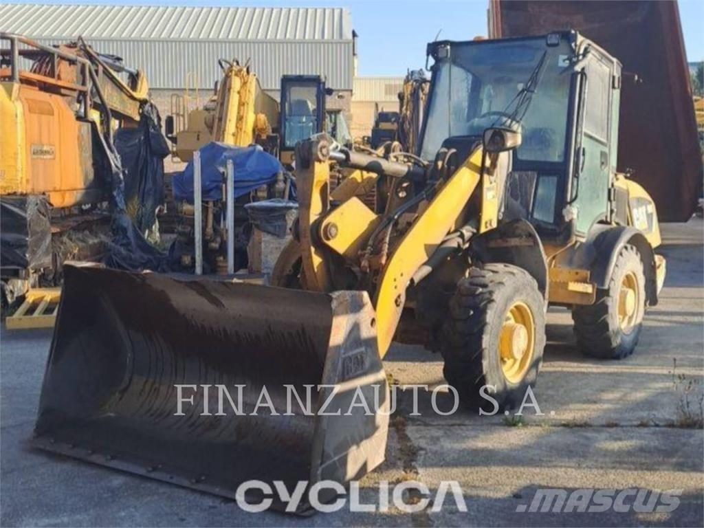 CAT 906H Pyöräkuormaajat