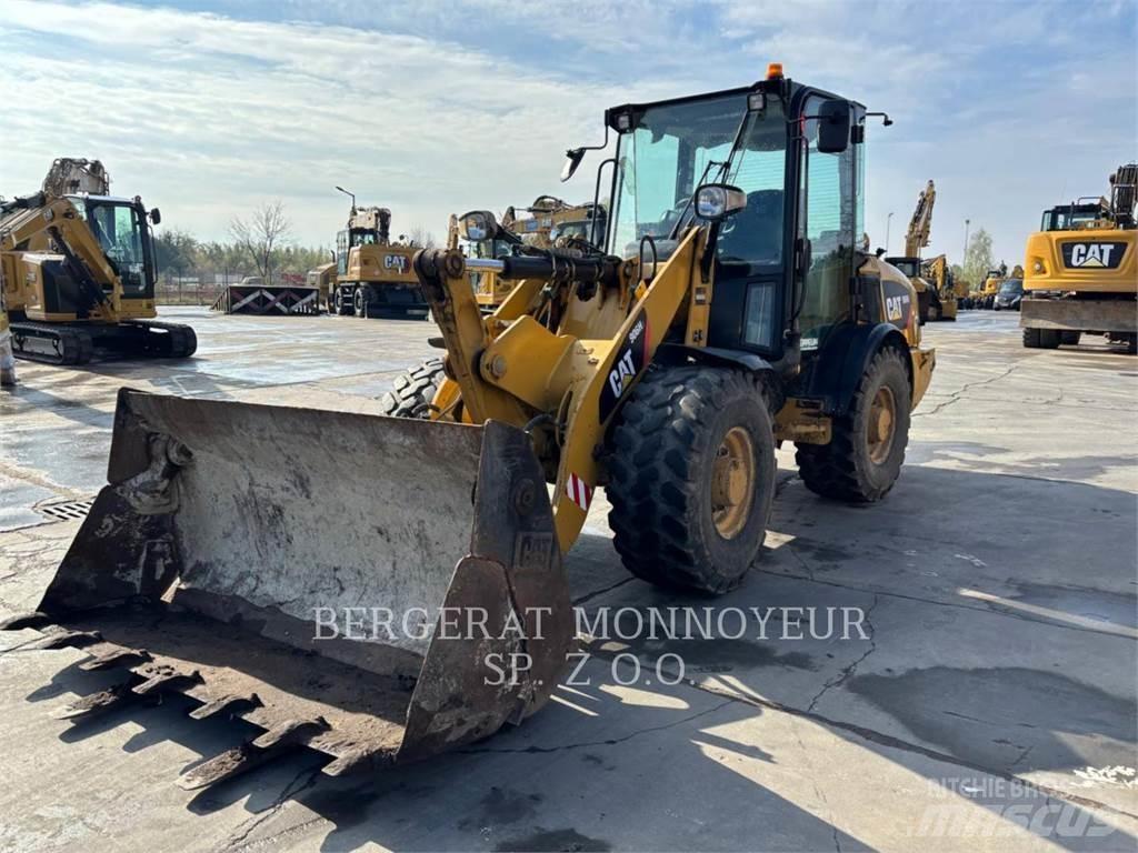 CAT 906H2 Pyöräkuormaajat