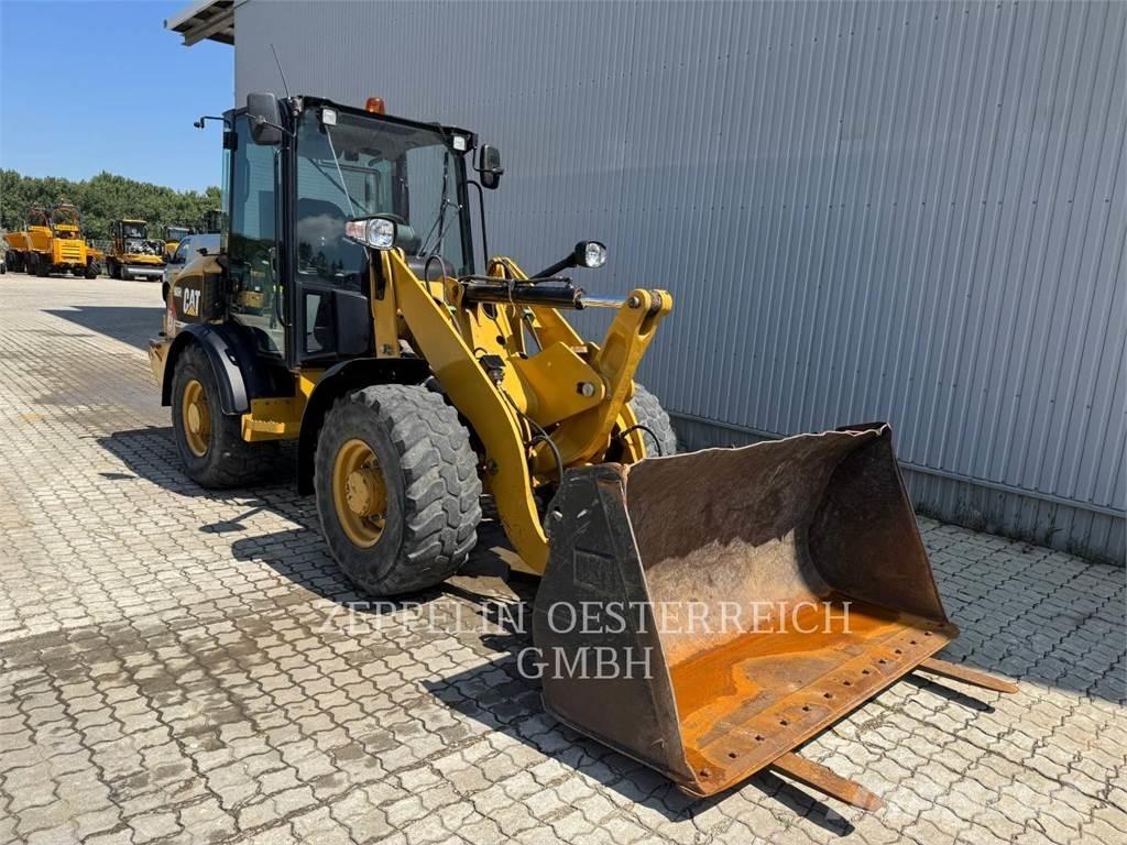 CAT 906H2 Pyöräkuormaajat