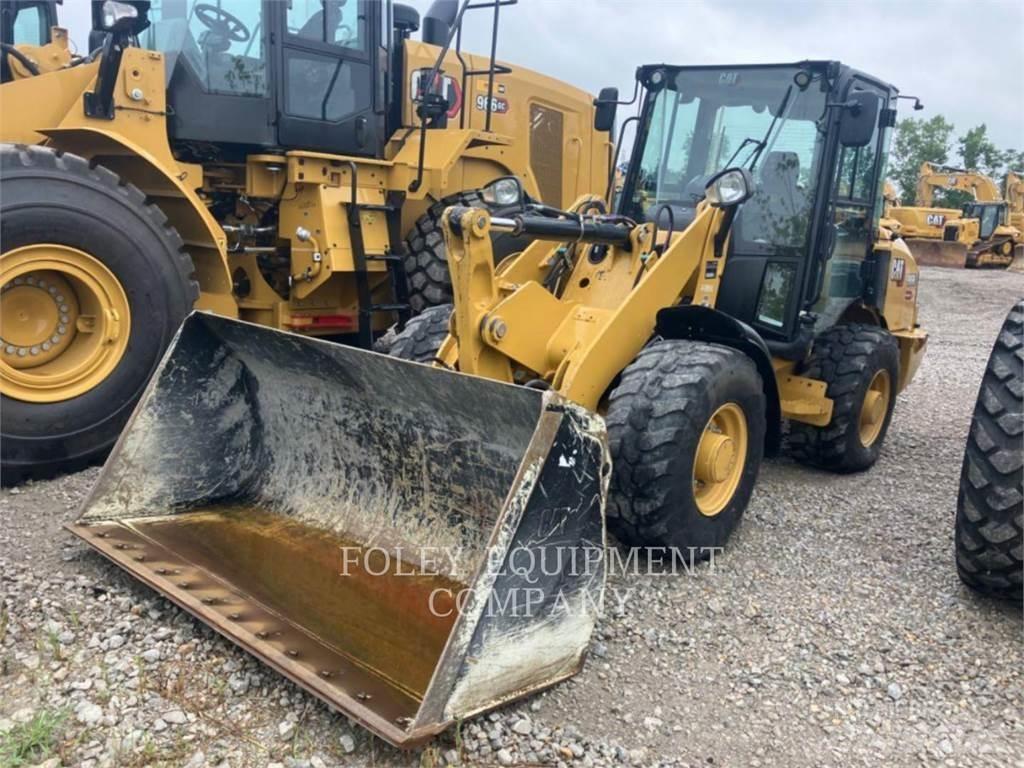 CAT 906M Pyöräkuormaajat