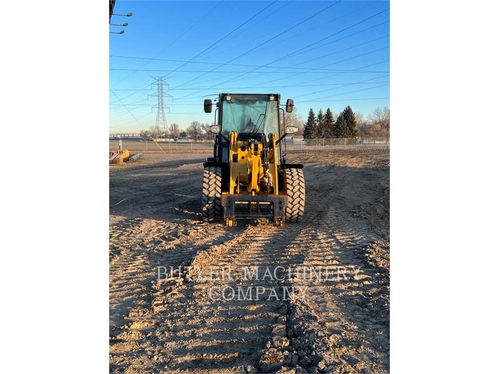 CAT 906M Pyöräkuormaajat