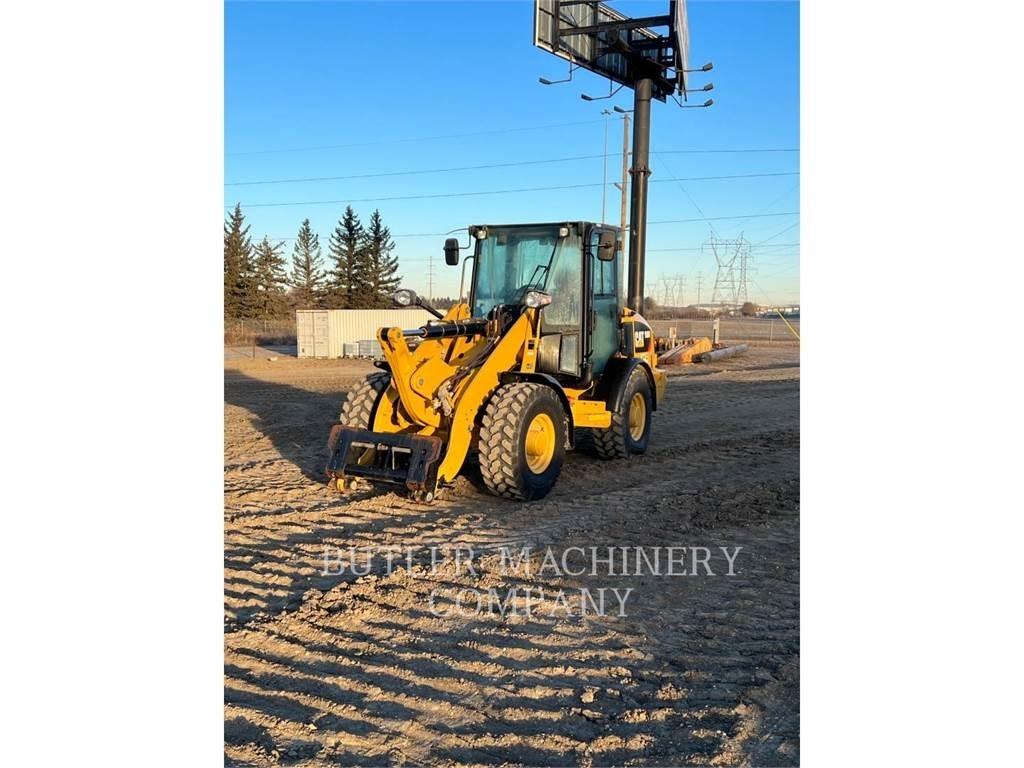 CAT 906M Pyöräkuormaajat