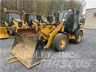 CAT 906M Pyöräkuormaajat