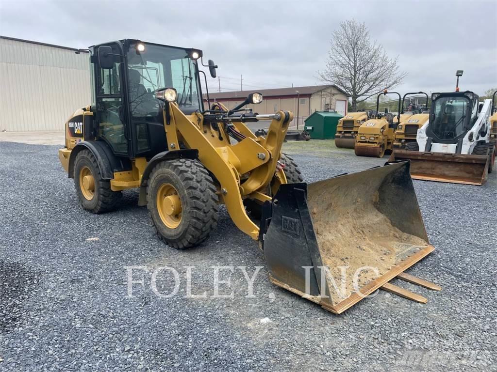CAT 906M Pyöräkuormaajat