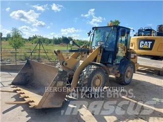 CAT 906M Pyöräkuormaajat