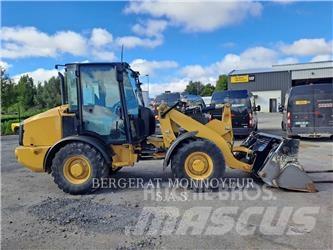 CAT 906M Pyöräkuormaajat