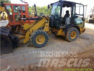 CAT 906M Pyöräkuormaajat