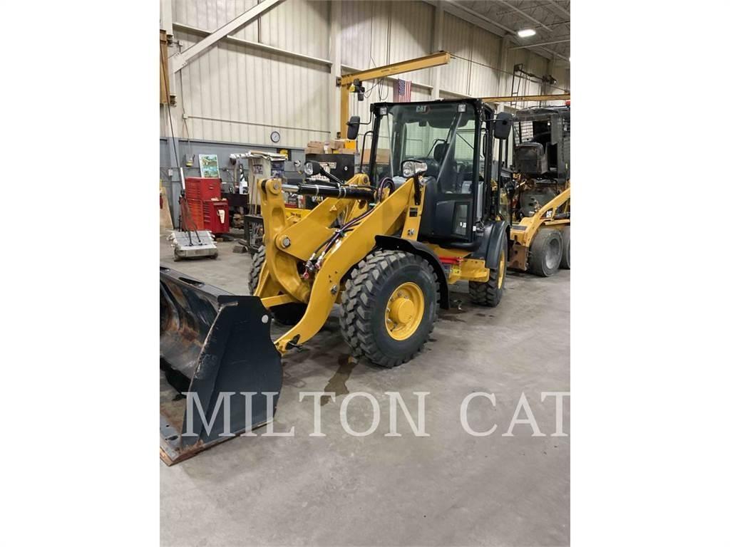 CAT 906M Pyöräkuormaajat