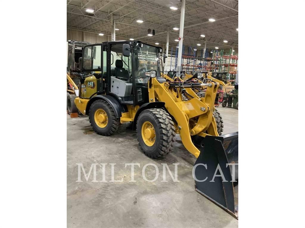 CAT 906M Pyöräkuormaajat