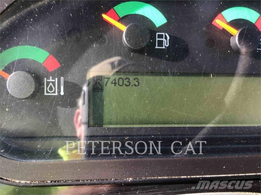 CAT 906M Pyöräkuormaajat