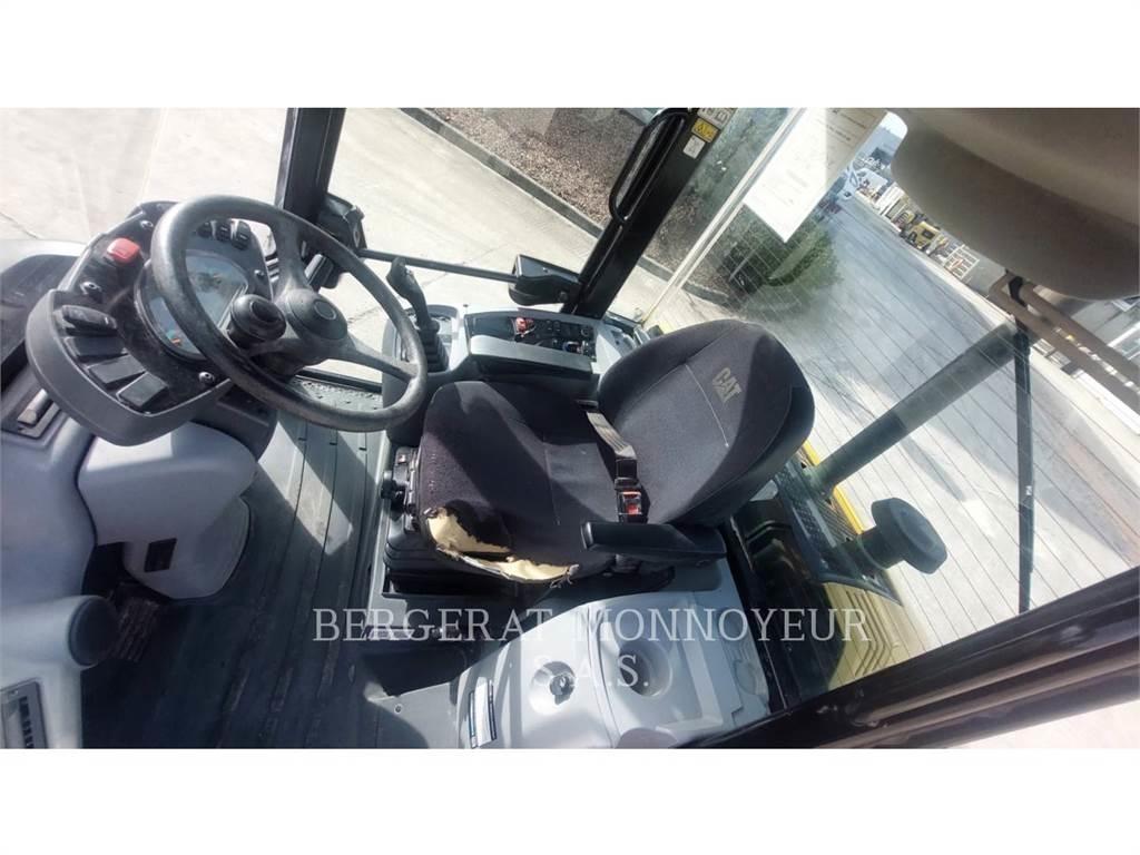 CAT 906M Pyöräkuormaajat