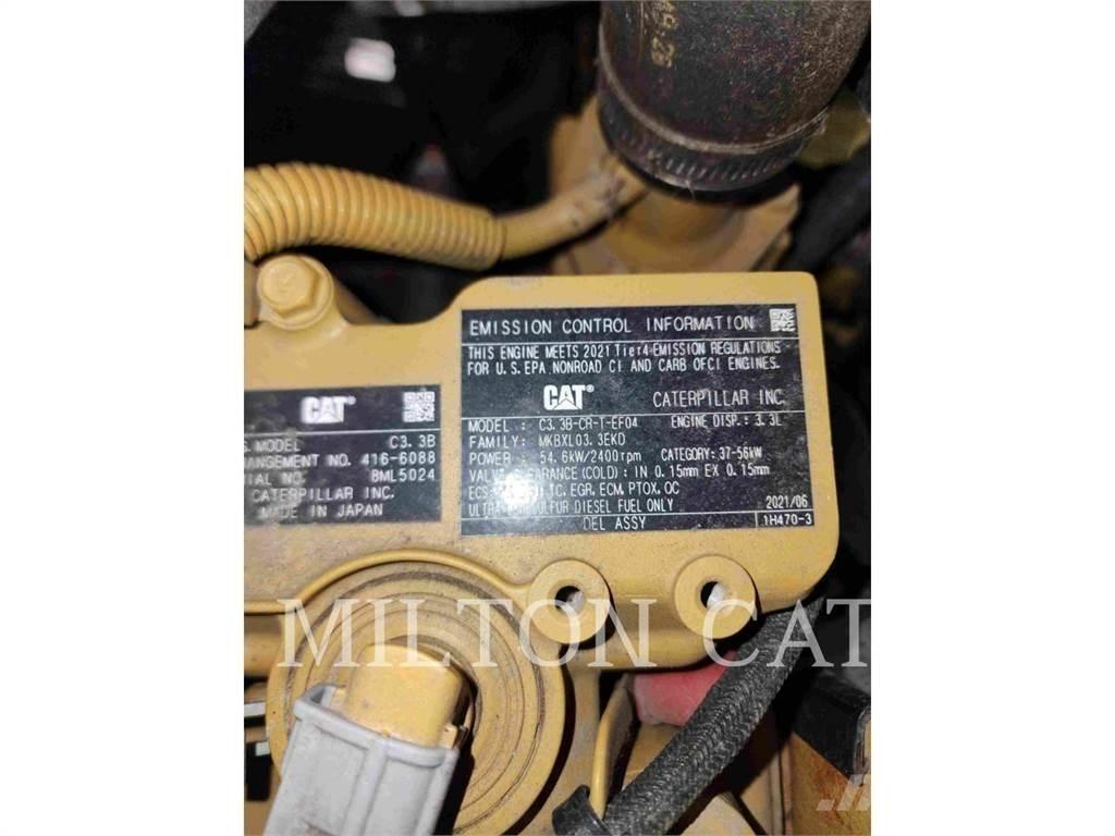 CAT 906M Pyöräkuormaajat