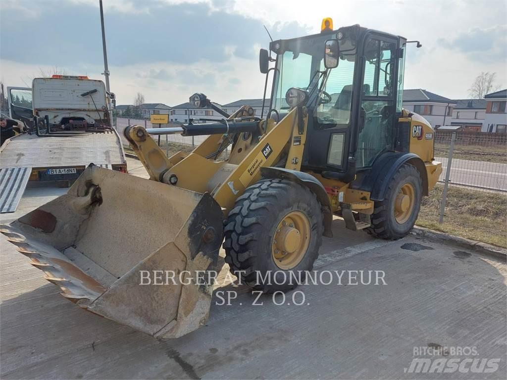 CAT 906M Pyöräkuormaajat