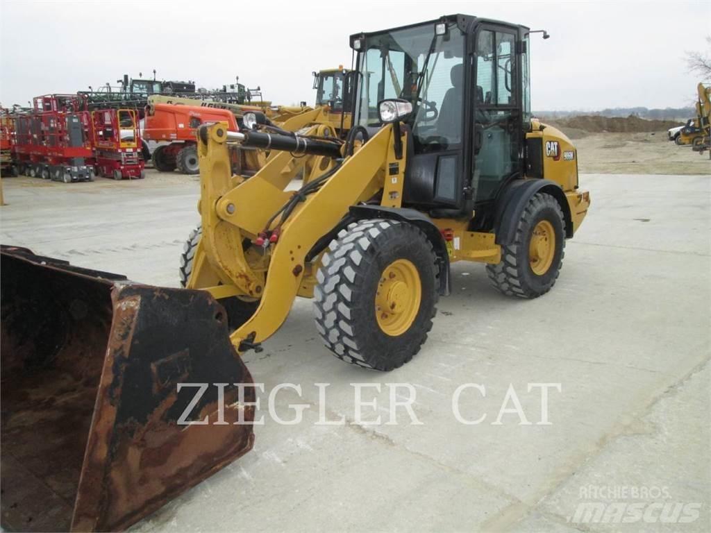 CAT 906M Pyöräkuormaajat