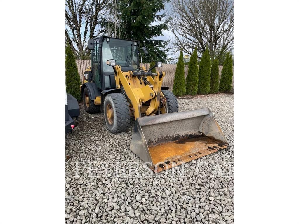 CAT 906M Pyöräkuormaajat