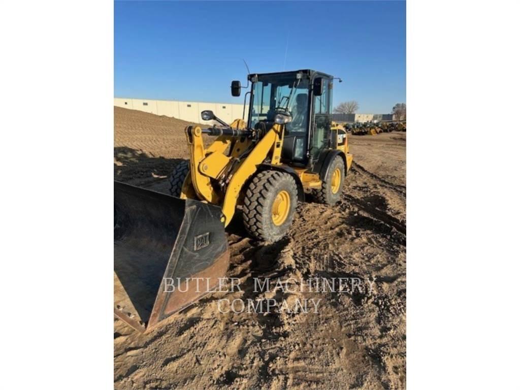 CAT 906M Pyöräkuormaajat