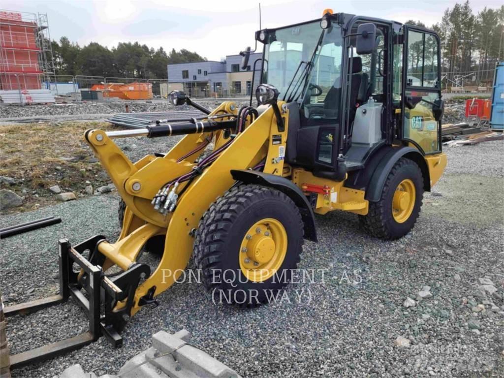 CAT 906M Pyöräkuormaajat