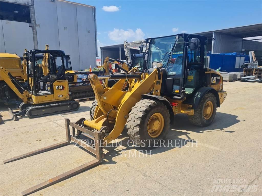CAT 906M Pyöräkuormaajat