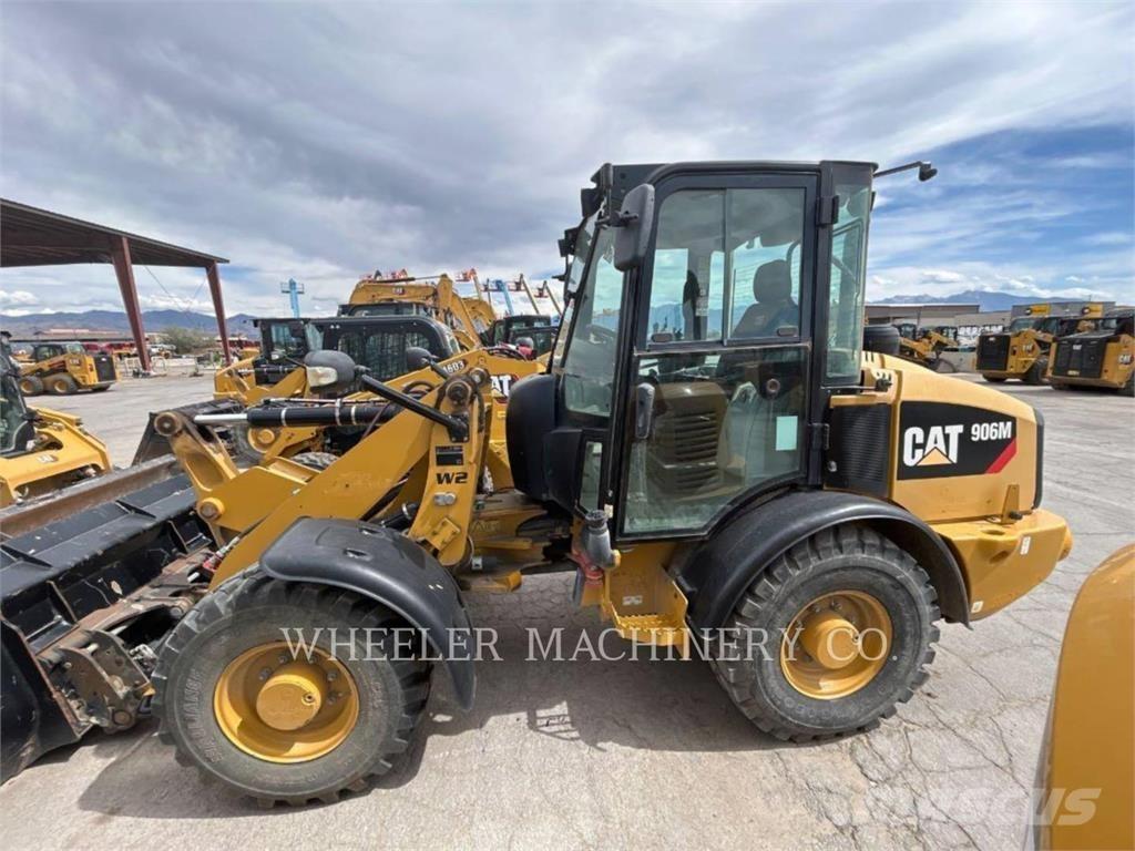 CAT 906M Pyöräkuormaajat