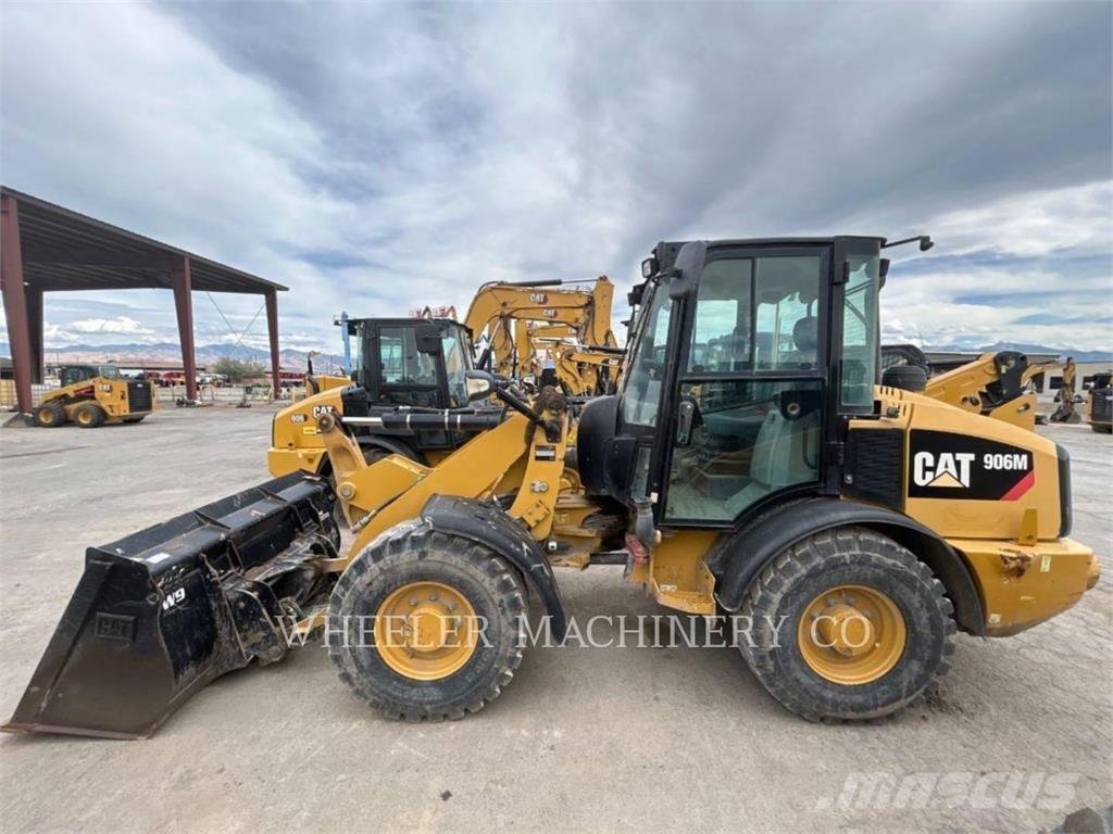 CAT 906M Pyöräkuormaajat