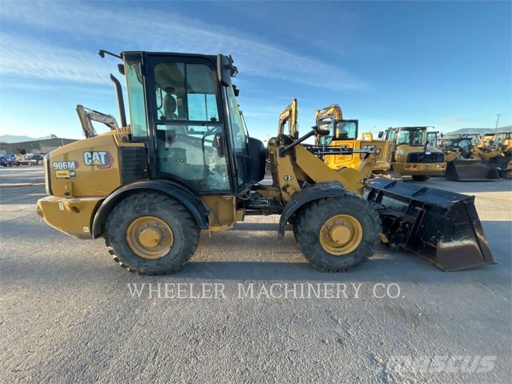CAT 906M Pyöräkuormaajat