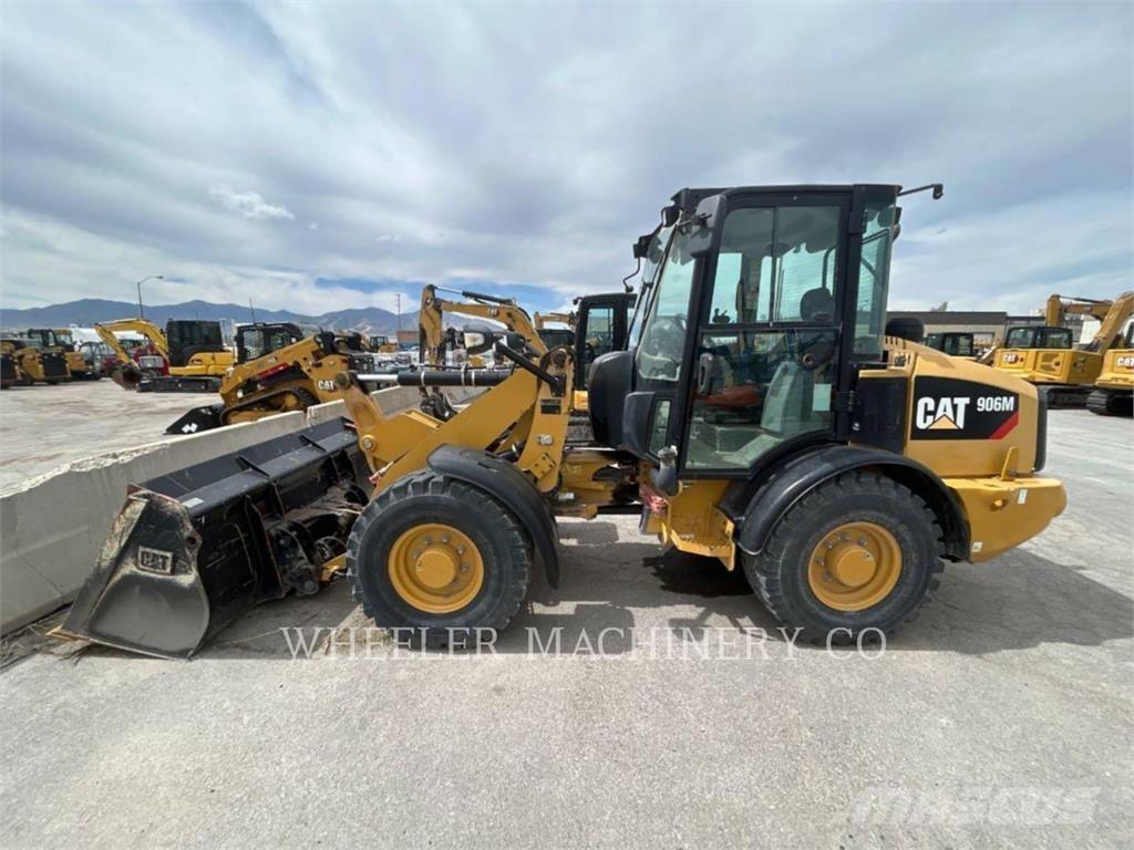 CAT 906M Pyöräkuormaajat