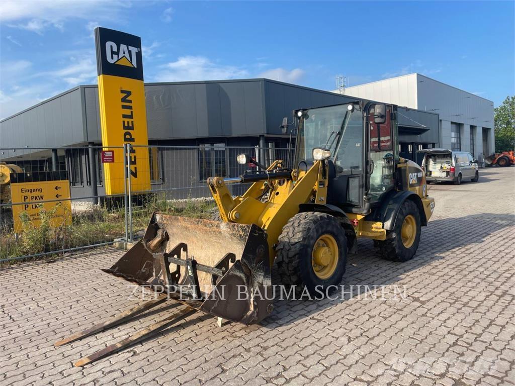 CAT 906M Pyöräkuormaajat