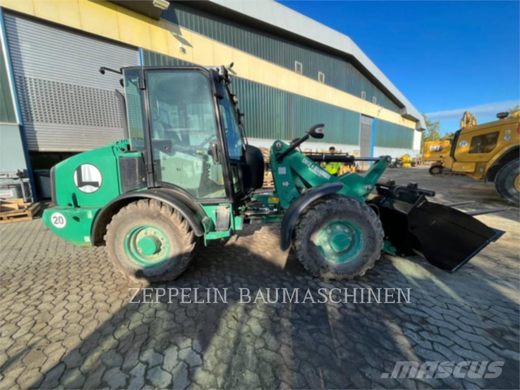 CAT 906M Pyöräkuormaajat