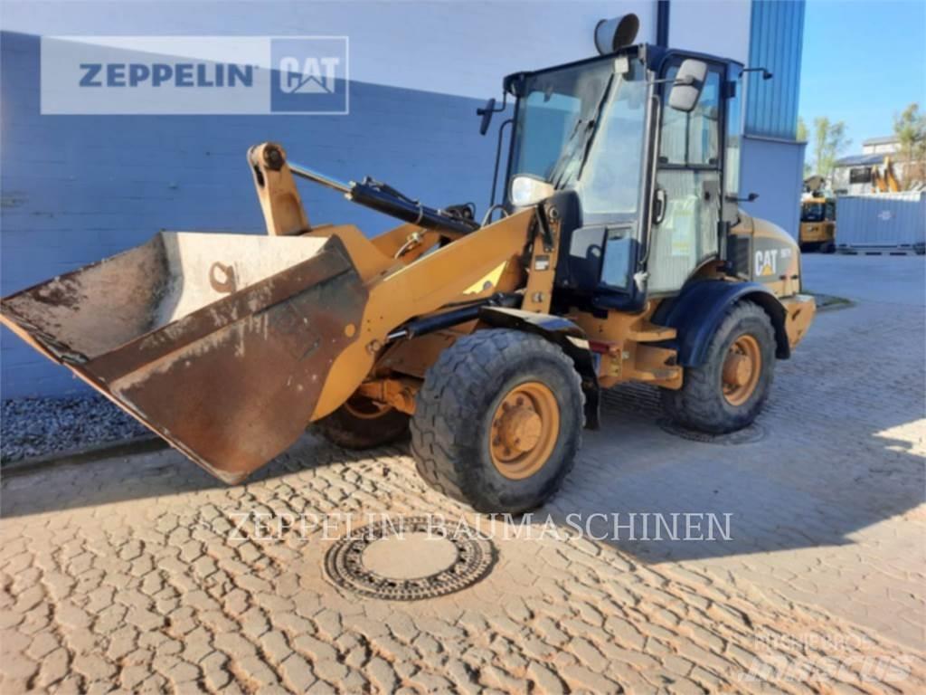 CAT 907H Pyöräkuormaajat
