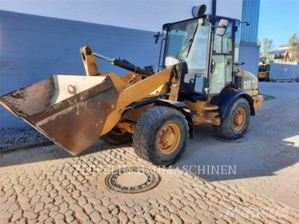 CAT 907H Pyöräkuormaajat