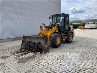 CAT 907M Pyöräkuormaajat