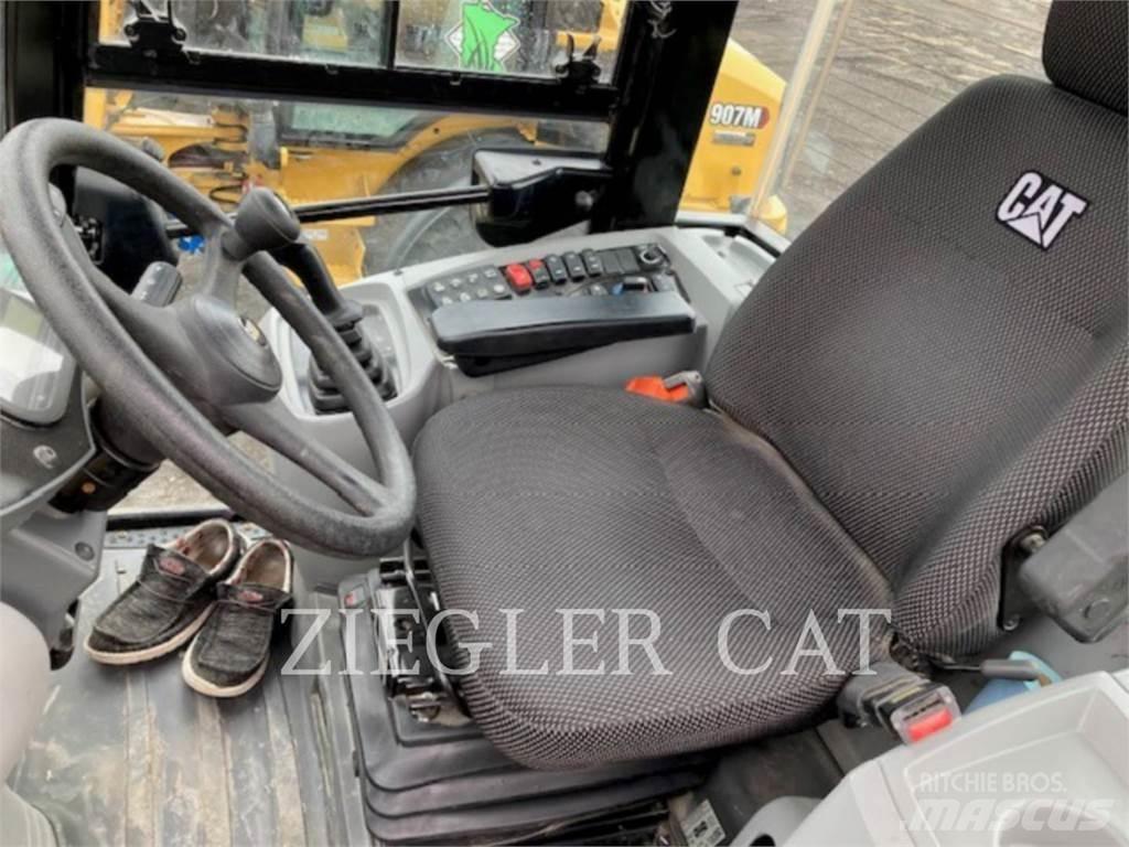 CAT 907M Pyöräkuormaajat