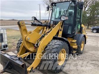 CAT 907M Pyöräkuormaajat