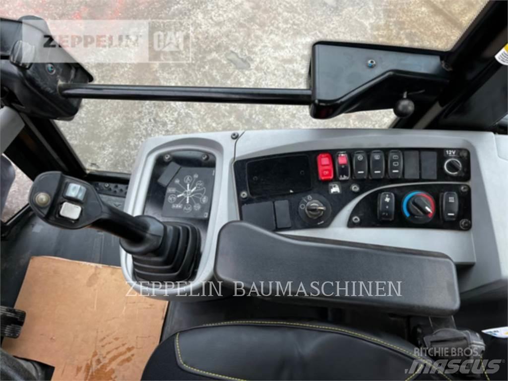 CAT 907M Pyöräkuormaajat