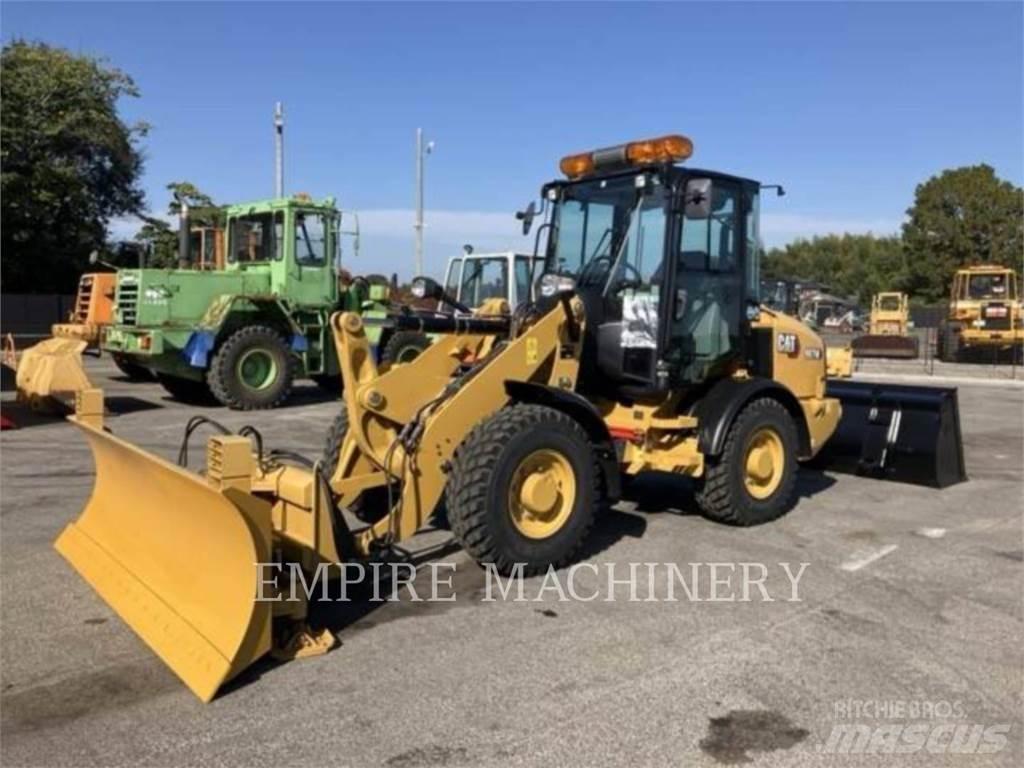CAT 907M Pyöräkuormaajat