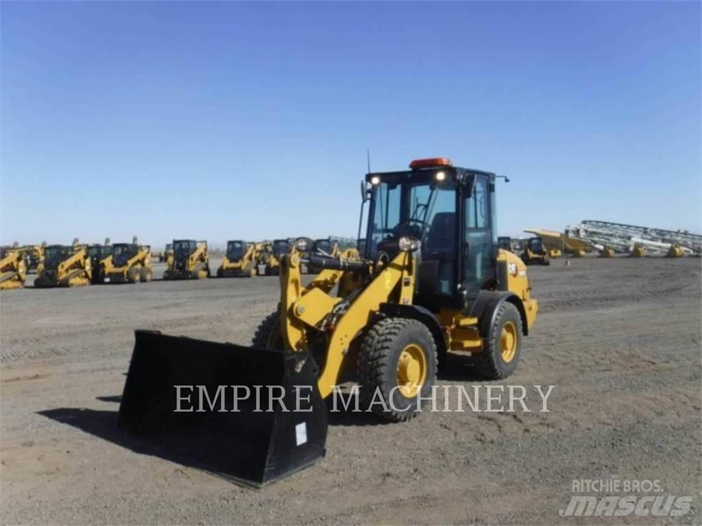 CAT 907M Pyöräkuormaajat