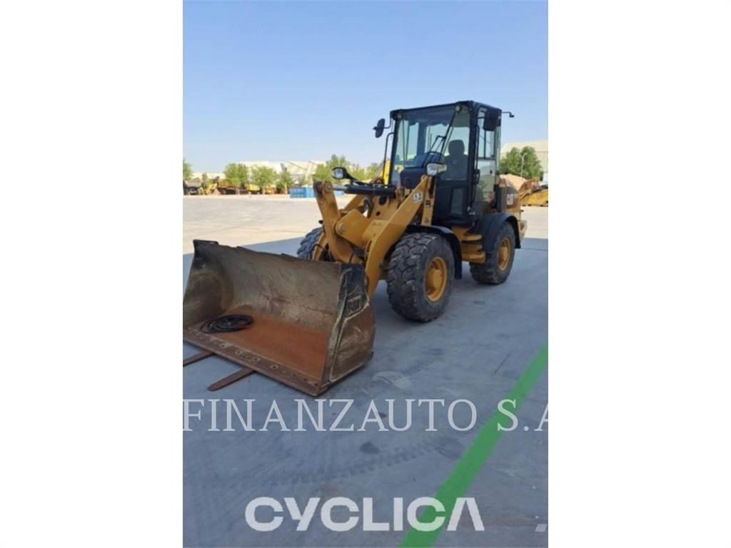 CAT 907M Pyöräkuormaajat